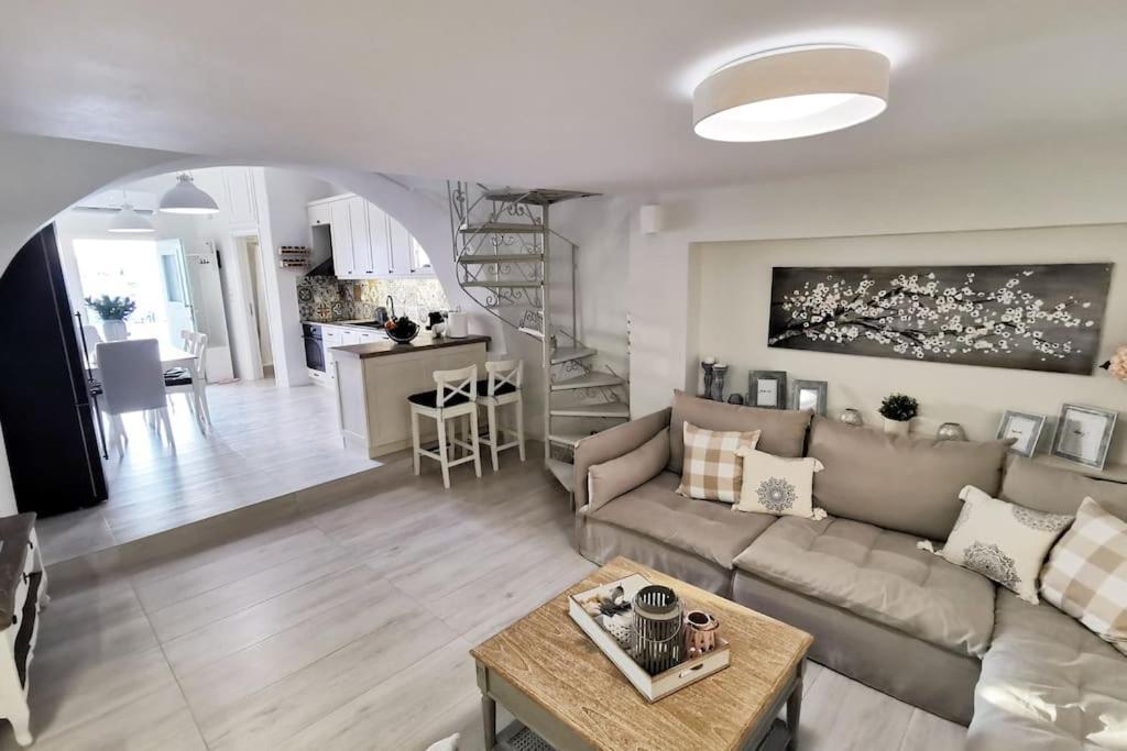 The Minty Door Boutique House Villa Naousa  Bagian luar foto